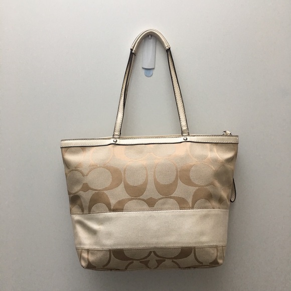 Bags - Picture 5 of 6